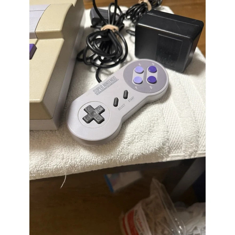 Super‎ Nintendo SNES Console Bundle With Controller , No Video Cable